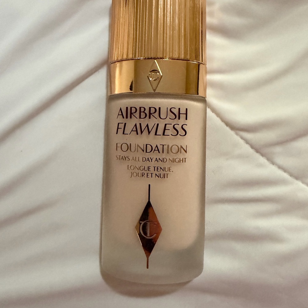 Charlotte Tilbury Airbrush Flawless Foundation